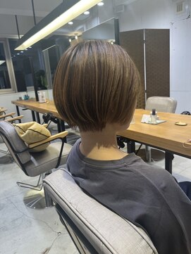 ルイス 宝塚(Luis) 大人可愛い20代30代40代小顔 ショートボブ