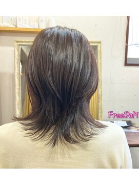 フリーダムデザイン(FreeDoM Design hair&nail) 外ハネ レイヤースタイル