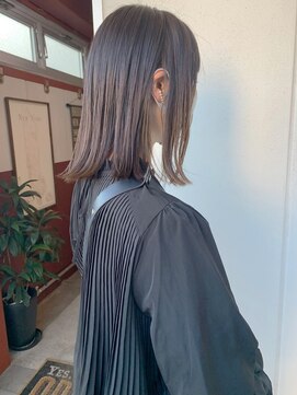 ルーファス メグロ(Ruufus Meguro) 直毛でも決まるストレートボブ｜ナチュラル白髪染め