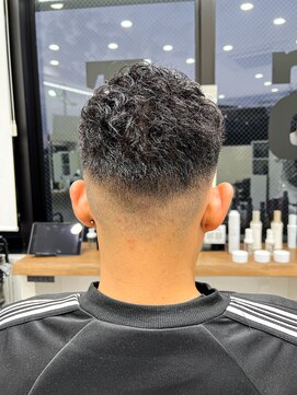 ルースト 京都駅前店(ROOST) 【フェード】ショートバングスタイル