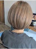 ベージュミセスショートボブ【魅せるグレイヘアコース】