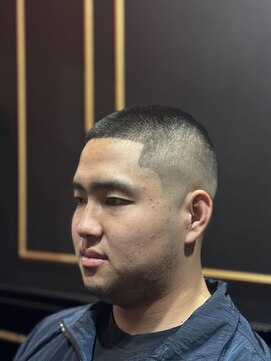 オトコデザイン(OTOKO DESIGN) バズカット　スキンフェード　メンズ