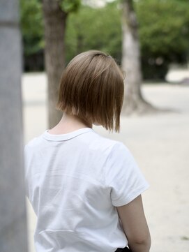 ゼンドットカラスマ(Zen.karasuma) ぷつっとボブ