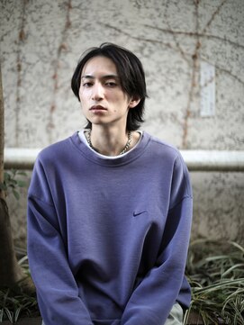 ジョニー ワンノート(Johnny Onenote) 外ハネレイヤー×ミディアムパーマ