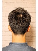 銀座マツナガ 新宿野村ビル店&nbsp;夏の暑さにも負けないアップバングショート