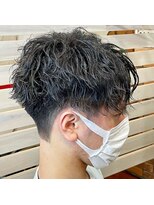 ヴェルゴ(vellgo)&nbsp;流行りの前下がりマッシュとスパイラルパーマ！