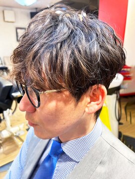 メイプルフェロー(MAPLE fellow) 20代30代40代大人かっこいいハイライトアッシュベージュ外国人風