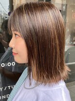 カムジーヘッドカミノウラ(COMEGHEAD KAMINOURA)&nbsp;ダブルカラーショートボブインナーカラーハイライトケアブリーチ