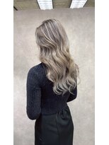 サニー 渋谷(SUNNY)&nbsp;バレイヤージュ、ハイライト、レイヤーロング、グレーベージュ