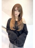 ロングレイヤー　ベージュカラー　ハイレイヤー　レイヤーヘア