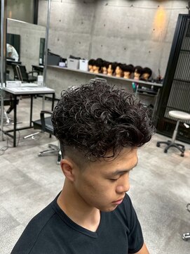 イーラ(era) 極道パーマパーマ/メンズ/刈り上げ/眉毛/ツイスト