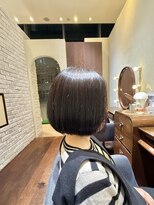 エルサフィロ ヨドヤバシ(el zafiro yodoyabashi)&nbsp;【el zafiro yodoyabashi】馴染ませミニボブスタイル