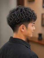 クロム(CHROM)&nbsp;メンズカット/30代40代50代/ビジネスマン/白髪染め