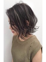 トルネード(TORNADO)&nbsp;外国人風ボブ ハイライト 暗髪グレージュ　白髪ぼかし