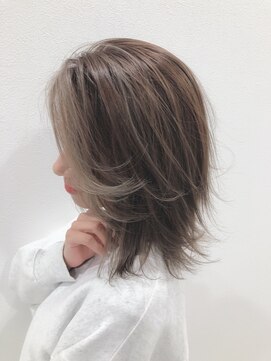 テジナ(tejina) フレーミングカラー×グレージュ
