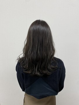 シェノン 梅田(CHAINON) 黒髪風オリーブグレージュ
