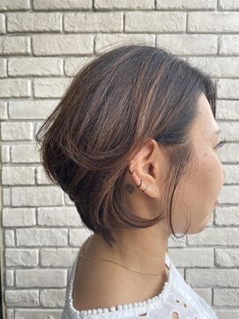 シャイン(shine) ふんわりショートボブ