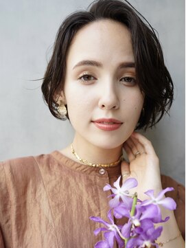 ストーク(stork) ニュアンスショート / ハンサムショート / セミウェット