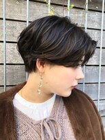 毛流れパーマ　ハンサムショート