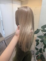 ナンバー ユアイロ 川崎(N° uairo)&nbsp;ダブルカラー/ホワイトベージュ/レイヤーカット