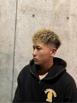 刈部倶楽舞 難波店&nbsp;スキンフェード×ブロンドスペインカール！