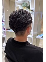 クラメール 黒崎コムシティ店(Kraemer) オンもオフも整う“ツーブロック×ナチュラルパーマ”