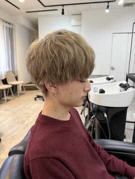 アルトラ(ALTLA) メンズスタイル×ミルクティーベージュ