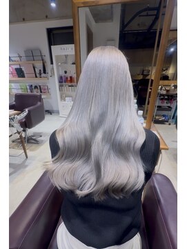 トゥルース 獨協大学前店(Hair&Make TRUTH) 艶ホワイトシルバー