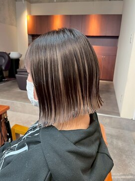 ニクラ ザ ブリンク(NICLA the blink) ハイライトボブ