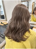 ベージュカラー