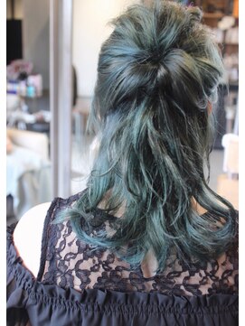 ヘアサロン リリアナ(hair salon LiLiana) グリーンっぽく