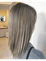 ゼ シール(Ze seal)&nbsp;透明感◎大人可愛いハイトーンシルバーカラー