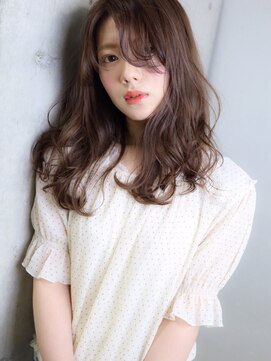 ルノン(LUNON) リラックス感のある大きいカールとツヤで大人っぽさを