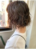 パーマヘア、ウェットヘア、前下がりボブ、ゆるウェーブ