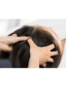 包み込まれる安心感×香り×極上頭皮マッサージで癒しだけではない、『頭皮改善』をお楽しみください。