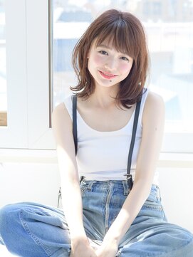 ライラ(Lyla) ナチュラルカジュアル 鎖骨ミディ