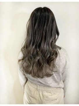 カルゥグラッシー(KALOU glassi) 透明感グレージュグラデーション[寺野 克]