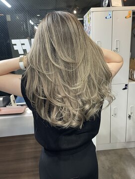 ラフ(LAFF) #バレイヤージュ#グレージュカラー#ボブウルフ#ココアベージュ