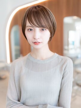 イオ 本厚木(io) 20代30代大人ショート似合わせカットナチュラルカラー小顔