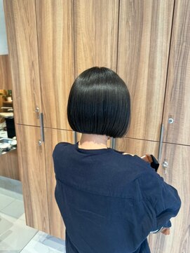 ガリカ 大名(Gallica) <オバマタクヤ>ミニボブ x オリーブグレージュ