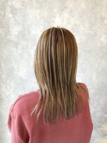 ヘアアンドメイク ムーア(Muuua) 筋感ハイライト＋ミルクティーベージュ