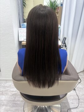 ウイ バイ ファースト 北四番丁店(u'i by first) ナチュラルストレート 赤みのないミルキーブラウン