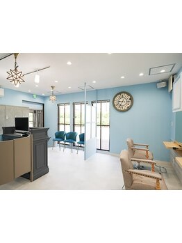 【駅から徒歩1分】駅近で嬉しい◎技術・価格だけでなく店内の雰囲気にもこだわる本格サロン【Anphi】★