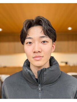 フィルムス 横浜(FILMS) テーパーフェード/曲がる縮毛矯正/フェザーパーマ/横浜