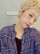 仕事終わり、メンズも通いやすいカジュアルな空間ーーーー。