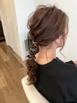 ヴェーラヘアー(VEЁЯA hair)&nbsp;編みおろし×革紐アレンジ