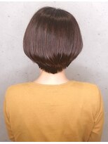 ジーナ(JINA) ◆襟足スッキリ・後頭部にボリュームのある ショートヘア♪