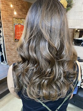 プラグ ヘアーデザイン 大名店(PLUG hair design) 人気のグレージュ×シャドウルーツ