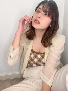 マリアバイアフロート(Maria by AFLOAT) 【山田】くびれレイヤー外ハネウルフハイライト