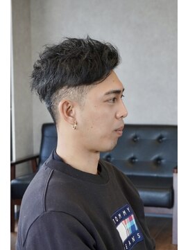 アトラ(attra) お客様ヘア【フェード×サイドパート】